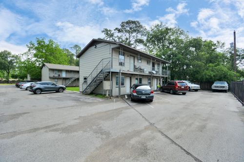b-9211 N Green River Drive, Houston, TX, 77078 | Card Image