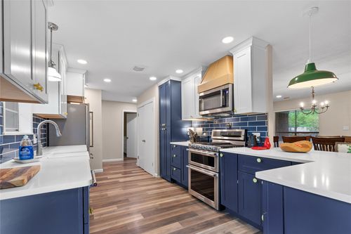 613 Edwards Dr, Denison, TX, 75020-4032 | Card Image