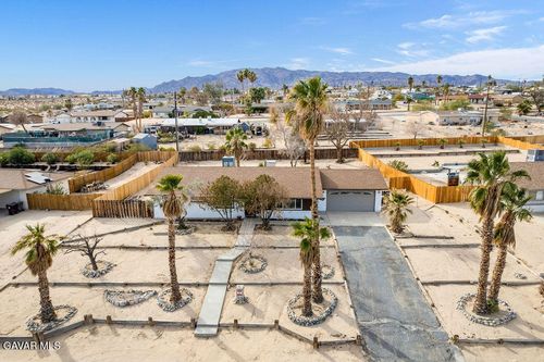 73843 White Sands Dr, Twentynine Palms, CA, 92277-1865 | Card Image