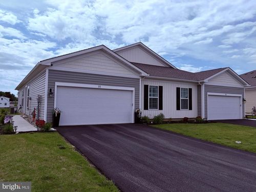142 Delhaas Cir, BRISTOL, PA, 19007-3271 | Card Image