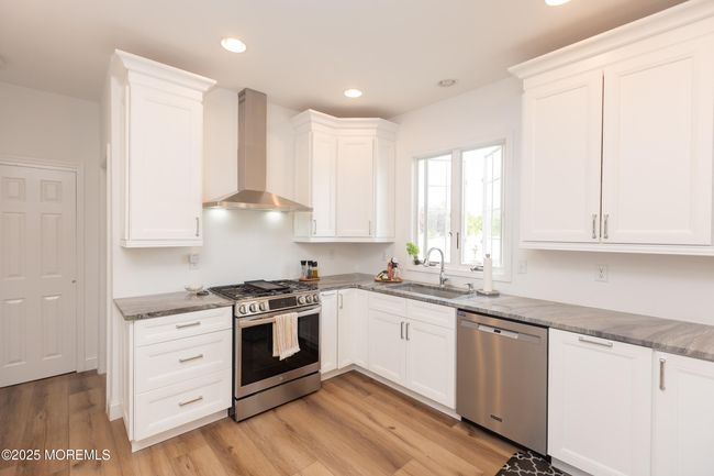 10 English Path, House other with 5 bedrooms, 3 bathrooms and null parking in Freehold NJ | Image 19
