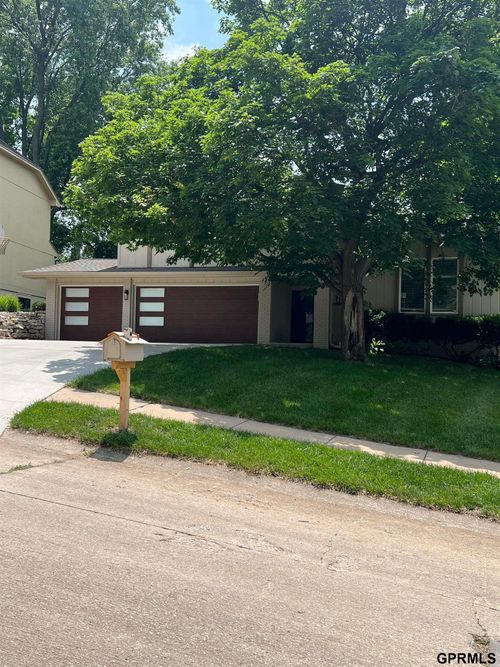 15025 Brookside Cir, Omaha, NE, 68144-2025 | Card Image