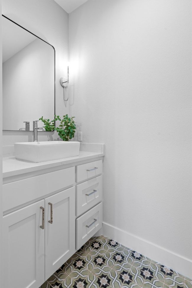 Half bath | Image 21