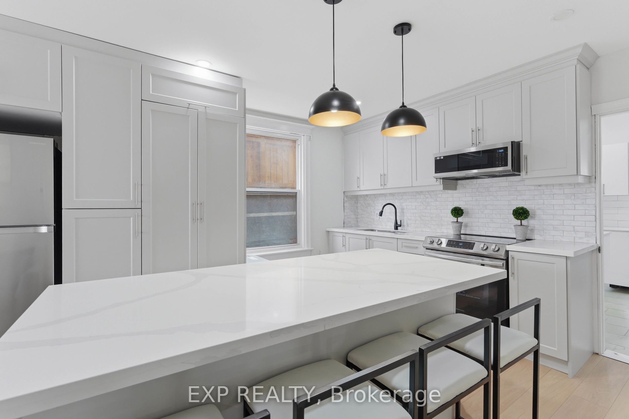 Residential in Hamilton 4
