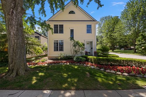 616 Bird Ave, Birmingham, MI, 48009-2012 | Card Image