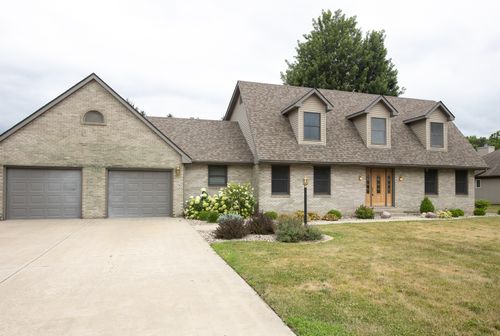 2790 Stone Ridge Dr, Kankakee, IL, 60901-8367 | Card Image