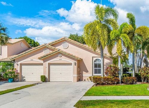 10679 Lake Shore Dr, Wellington, FL, 33414-6170 | Card Image