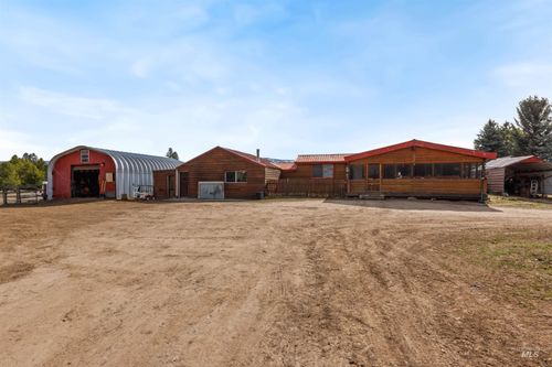 37 Pine Cone Ln, Cascade, ID, 83611-5209 | Card Image