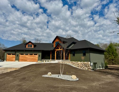 8-400 Sabine Dr, Muskegon, MI, 49442-1917 | Card Image