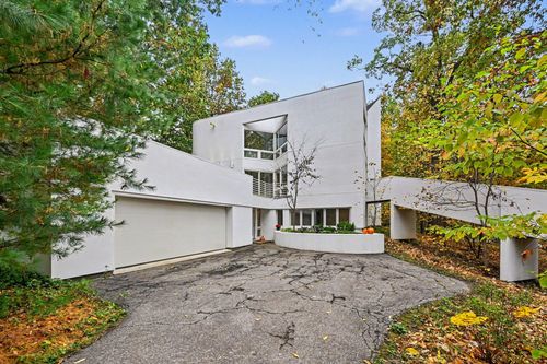 200 Riverview Dr, Ann Arbor, MI, 48104-1846 | Card Image