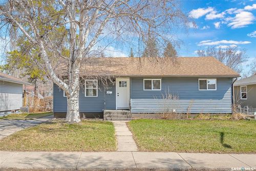 1917 Cairns Avenue, Saskatoon, SK, S7J1T3 | Card Image