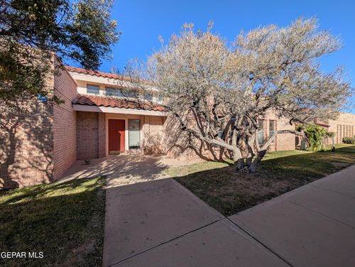 9d-7465 Stoney Hill Dr, El Paso, TX, 79904 | Card Image
