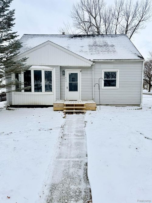 453 Riverside Ave, Adrian, MI, 49221-1526 | Card Image