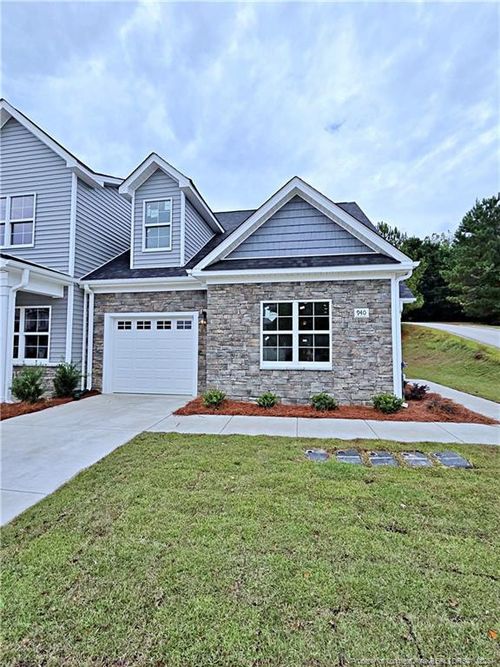940 Kensington Park Rd, Fayetteville, NC, 28311-3002 | Card Image