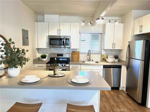 17-120 Roosevelt, Pasadena, CA, 91107 | Card Image