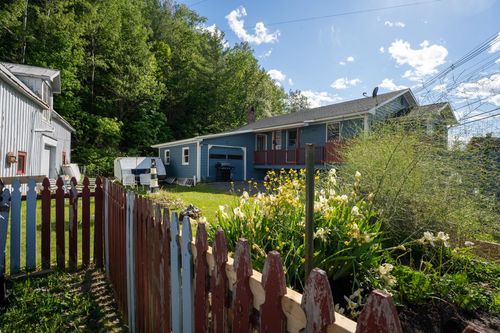 8 Birch St, Island Pond, VT, 05846-9582 | Card Image