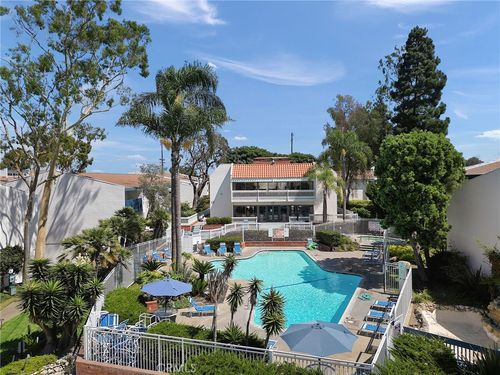 unit-106-824 Camino Real, Redondo Beach, CA, 90277-4328 | Card Image