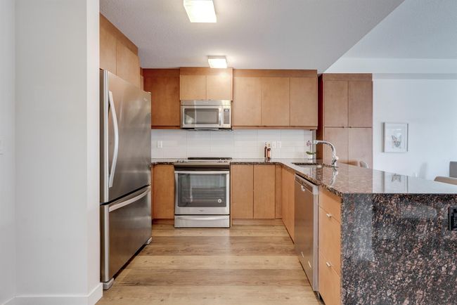 216 - 15 Aspenmont Hts Sw, Condo with 1 bedrooms, 1 bathrooms and 1 parking in Calgary AB | Image 4