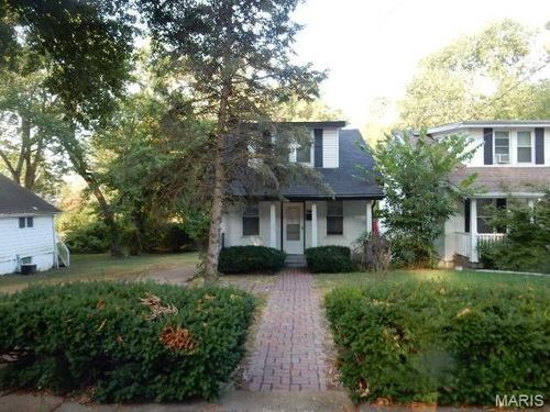 135 S Barat Ave, Saint Louis, MO, 63135-2119 | Card Image