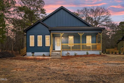 147 Creek Bend Dr, Vass, NC, 28394-9621 | Card Image