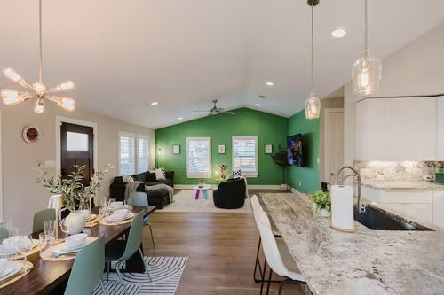 4607 Sara Dr, Austin, TX, 78721-2521 | Card Image