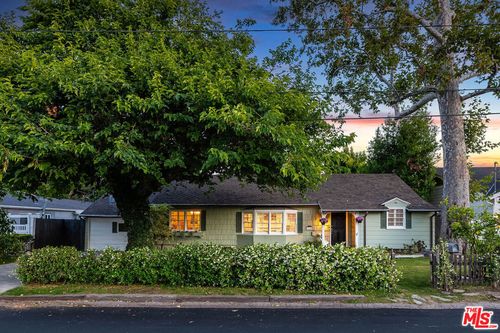 11146 Valley Spring Ln, North Hollywood, CA, 91602-2615 | Card Image