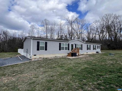 408 Sandy Ridge Rd, WAYNESBORO, VA, 22980-8935 | Card Image
