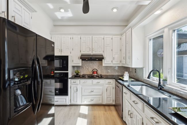 3701 Leathertop Dr, House other with 3 bedrooms, 3 bathrooms and null parking in Plano TX | Image 14