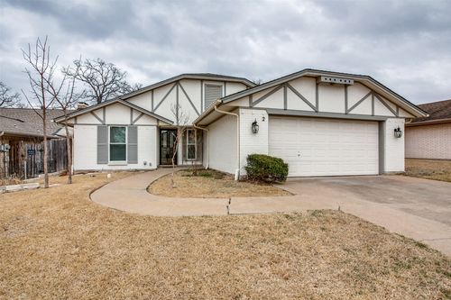 2 Preston Trail Ct, Pantego, TX, 76013-3119 | Card Image