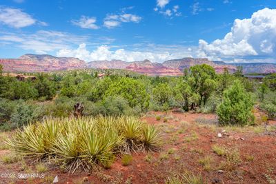 Sweeping Red Rock Views! | Image 1