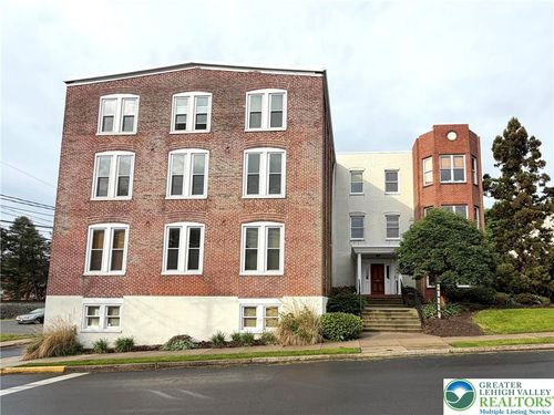 1a-22 N 2nd St, Emmaus, PA, 18049-2706 | Card Image