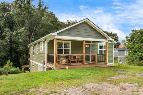 868 Sand Hill Rd, Asheville, NC, 28806-1424 | Card Image