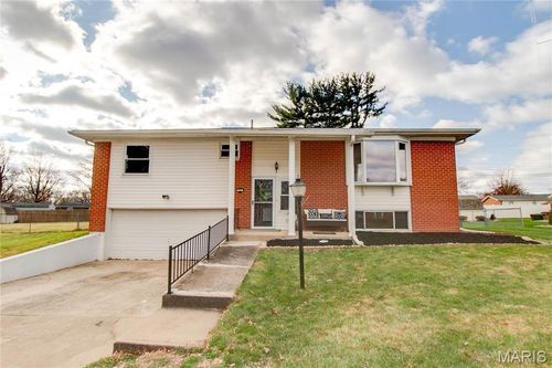 321 Mercury Dr, Godfrey, IL, 62035-2366 | Card Image