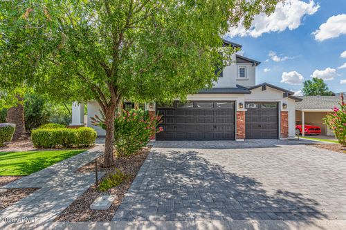 3841 E Devonshire Ave, Phoenix, AZ, 85018-4802 | Card Image