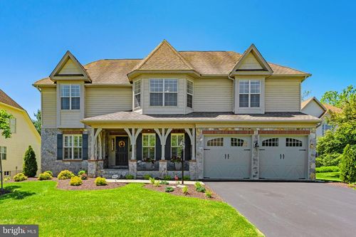 157 Louisa Beall Ln, CHARLES TOWN, WV, 25414-4900 | Card Image