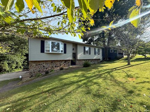 104 Sparks Dr, Oolitic, IN, 47451-9742 | Card Image