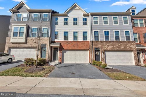 10044 Dorsey Ln, LANHAM, MD, 20706-2565 | Card Image