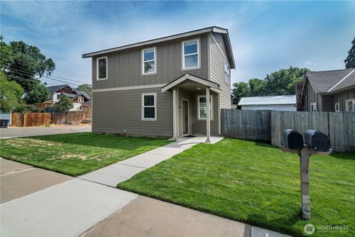 404 W 7th Ave, Ellensburg, WA, 98926-2821 | Card Image