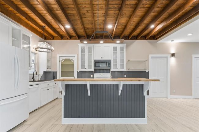 10101 Twin Lake Loop, House other with 5 bedrooms, 4 bathrooms and null parking in Dripping Springs TX | Image 23