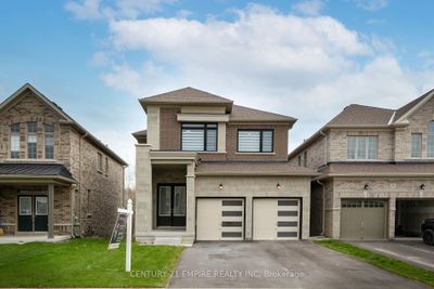 210 Ferragine Cres, House other with 4 bedrooms, 3 bathrooms and 8 parking in Bradford ON | Image 1