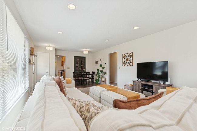 3208 Highland Dr, House other with 5 bedrooms, 3 bathrooms and null parking in Burnsville MN | Image 7