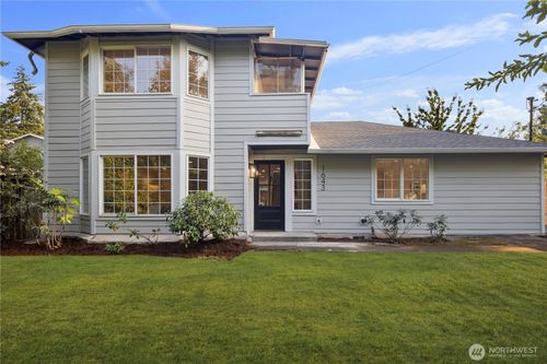 1643 N 200th St, Shoreline, WA, 98133-3302 | Card Image