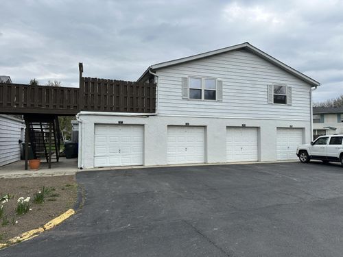 a-2516 Nassau Dr, Columbus, OH, 43232-7215 | Card Image