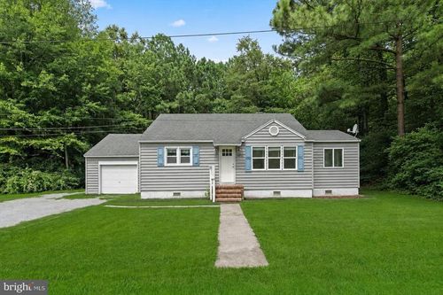 18286 Woodland Ave, PARKSLEY, VA, 23421-2900 | Card Image