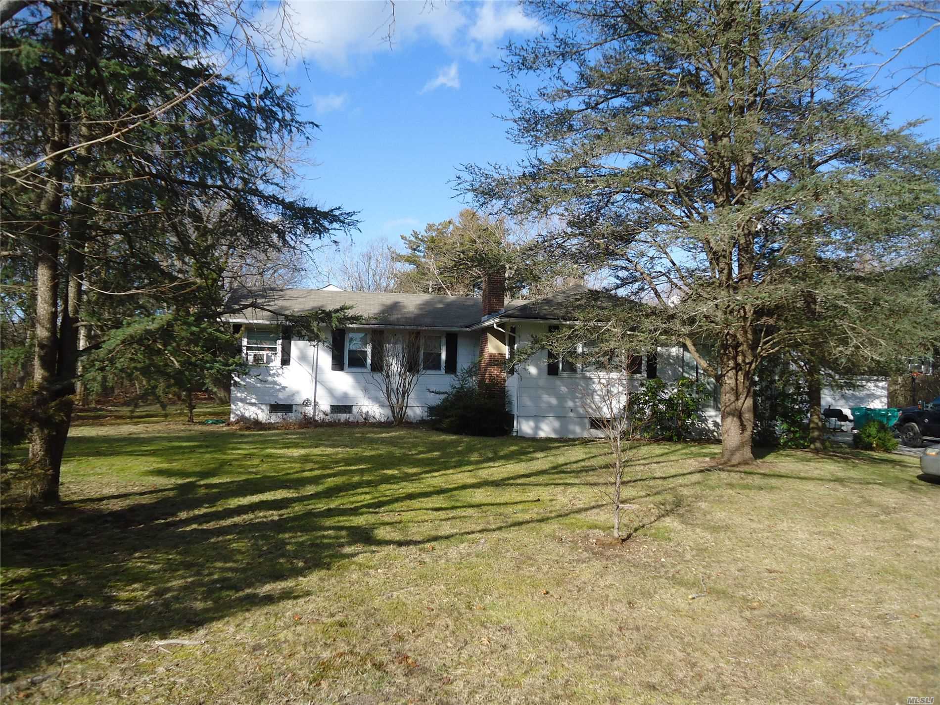 13 Maple Avenue, Sold in Hampton Bays Zoocasa