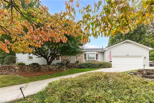 213 Mistletoe Dr, Greensboro, NC, 27403-1428 | Card Image