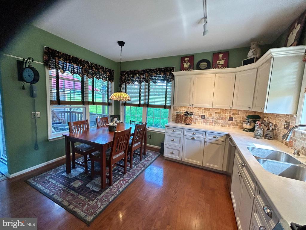 Pinecrest Ln, Lansdale, PA 19446
