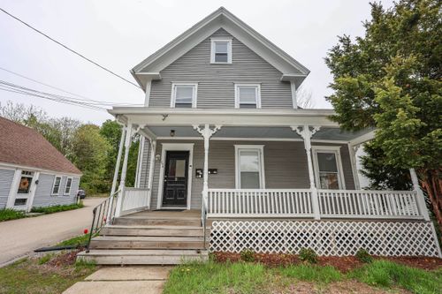 749 Central Ave, Dover, NH, 03820-3404 | Card Image
