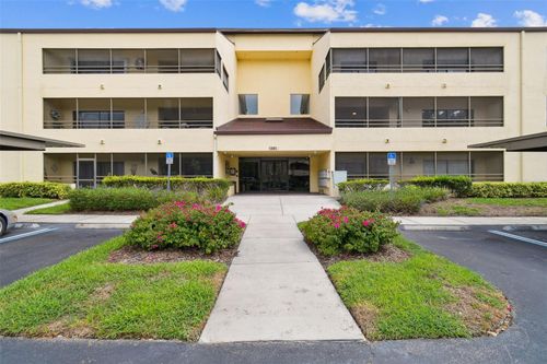 5201-13612 S Village Dr, TAMPA, FL, 33618-8354 | Card Image