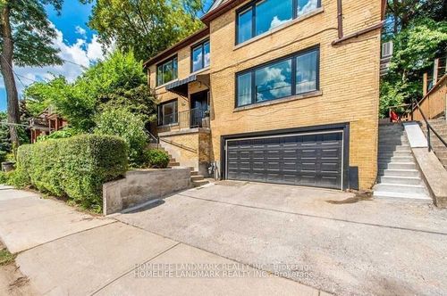 840 Davenport Rd, Toronto, ON, M6G2B6 | Card Image